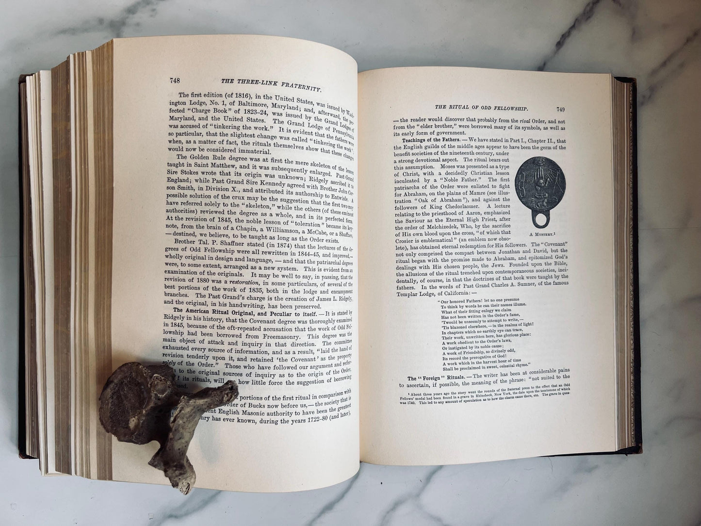 1904 Official History of Odd Fellowship the Three-Link Fraternity